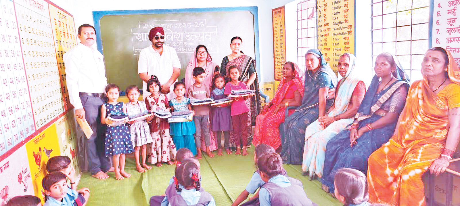 प्राथमिक शाला नगरी में मनाया प्रवेशोत्सव