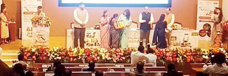  प्रियंका सिंह को एक्सीलेंस अवॉर्ड