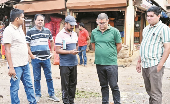 आयुक्त ने सफाई व्यवस्था को और बेहतर बनाने दिए निर्देश