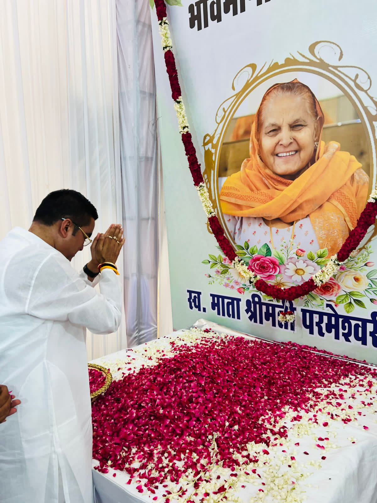 हरियाणा के पूर्व वित्त मंत्री की माता के शोक श्रद्धांजलि सभा में शामिल हुए विधायक रिकेश सेन