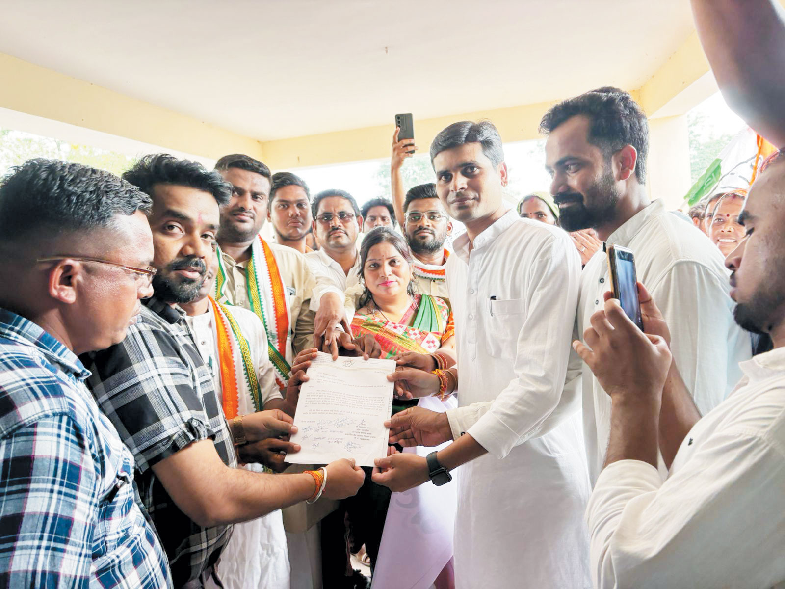 जल आंदोलन न्याय पद यात्रा निकाल सौंपा ज्ञापन