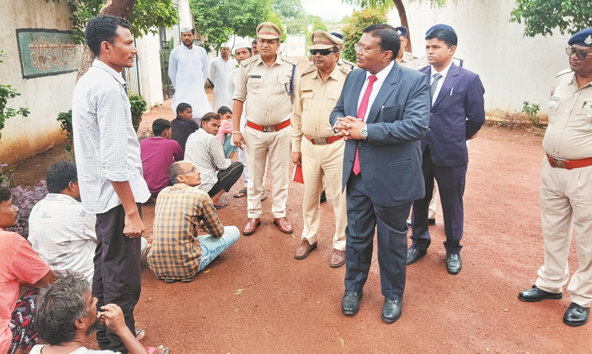 प्रधान जिला एवं सत्र न्यायाधीश ने किया केन्द्रीय जेल दुर्ग का निरीक्षण