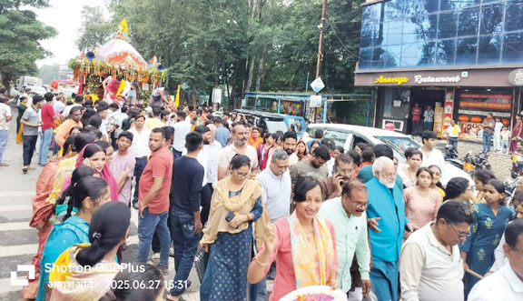 भगवान जगन्नाथ की रथयात्रा निकली, श्रद्धालुओं की उमड़ी भीड़