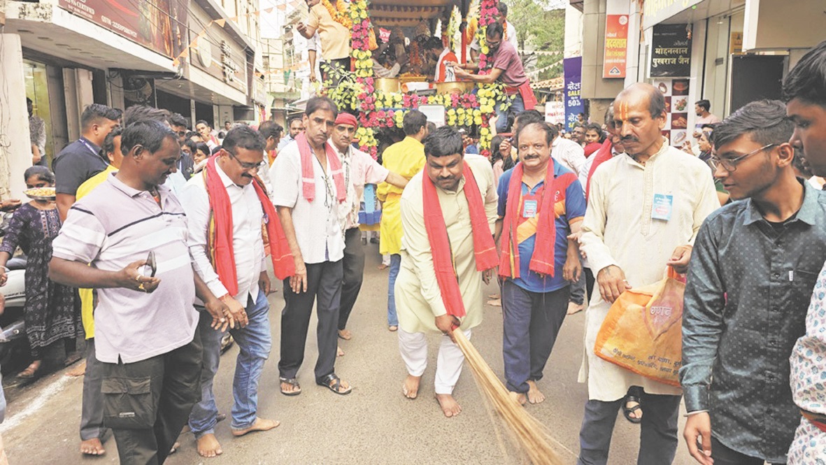 विधायक यादव-चंद्राकर ने रथयात्रा में शामिल हुए