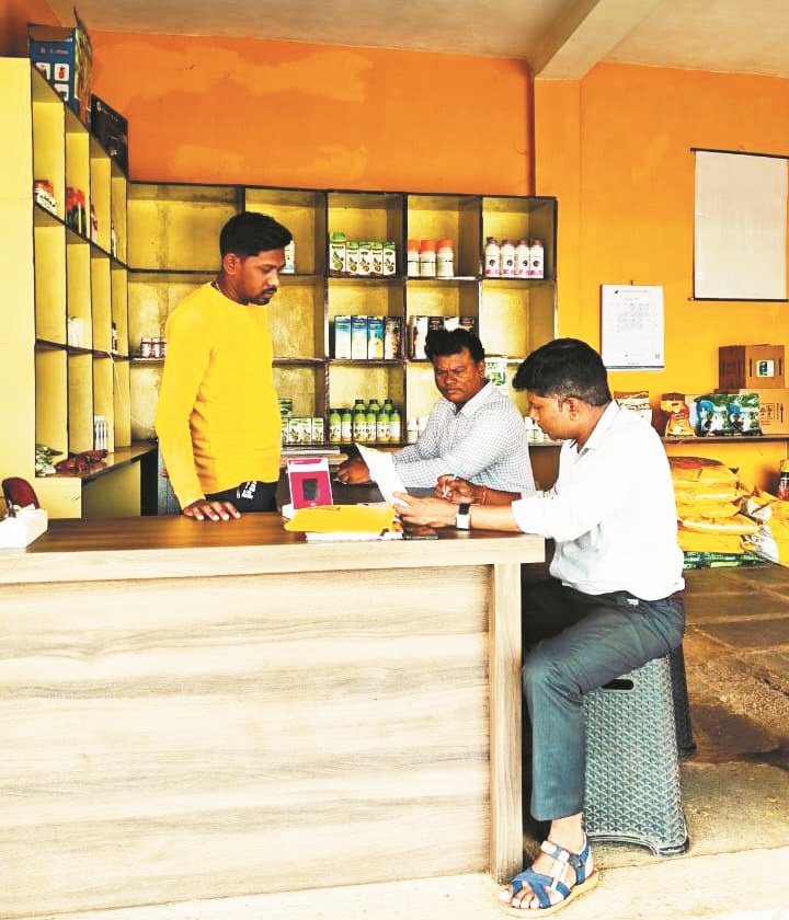 जांच में मिली अनियमितता, 5 कृषि केंद्र को नोटिस