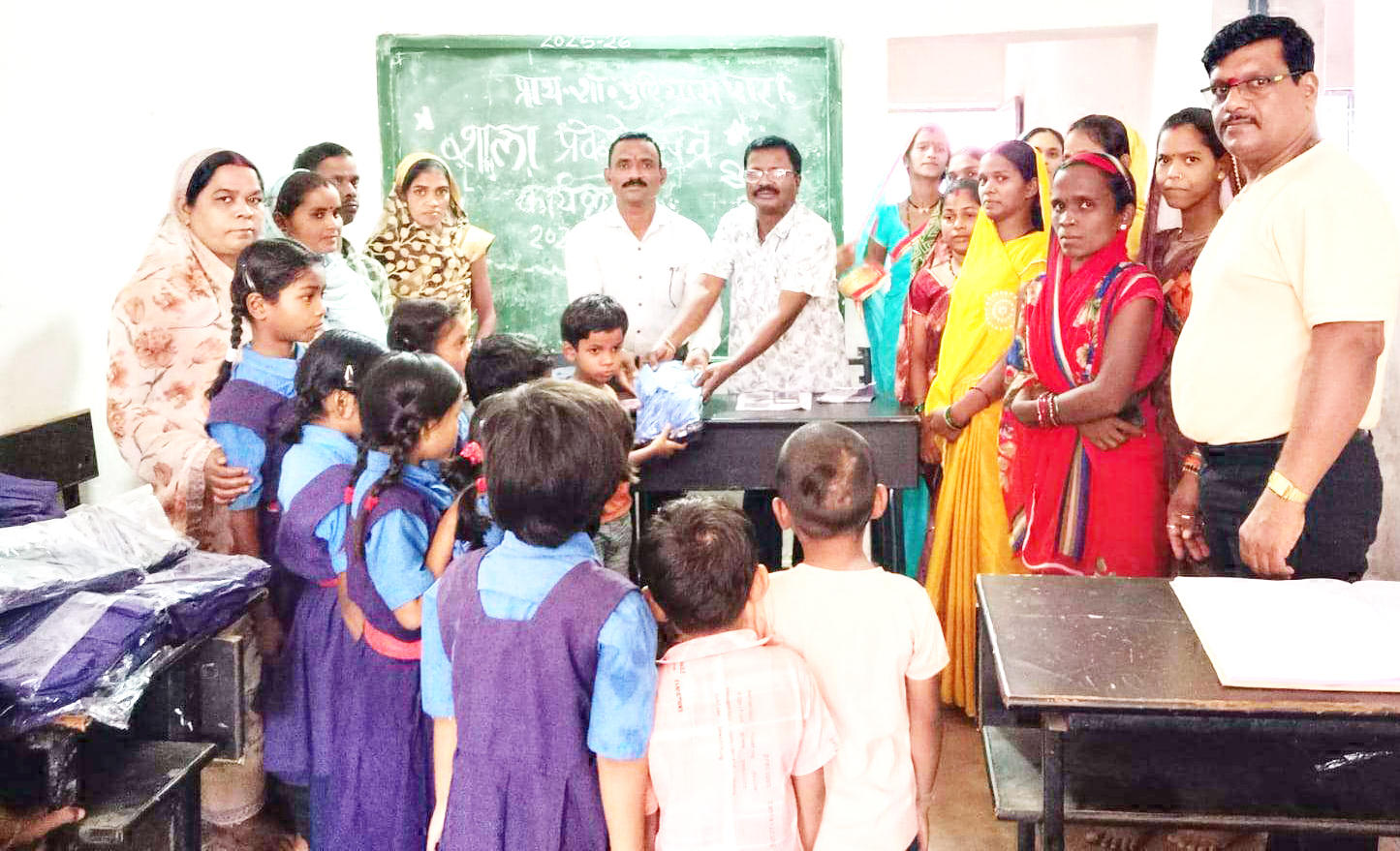 चुरियारा पारा स्कूल में प्रवेशोत्सव