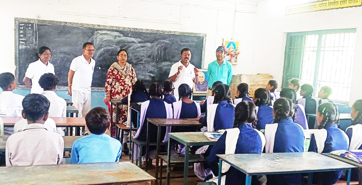 शासकीय हाई स्कूल पासिद में नव पदस्थ व्याख्याताओं द्वारा गुणवत्तापूर्ण शिक्षण प्रारंभ