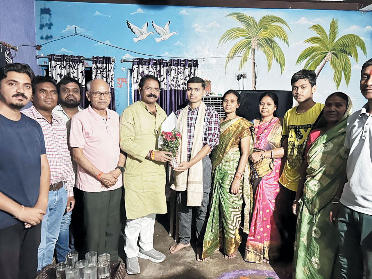 शिवम ध्रुव का आईआईटी में चयन विधायक इन्द्र साव ने दी बधाई शिवम ध्रुव का आईआईटी में चयन विधायक इन्द्र साव ने दी बधाई