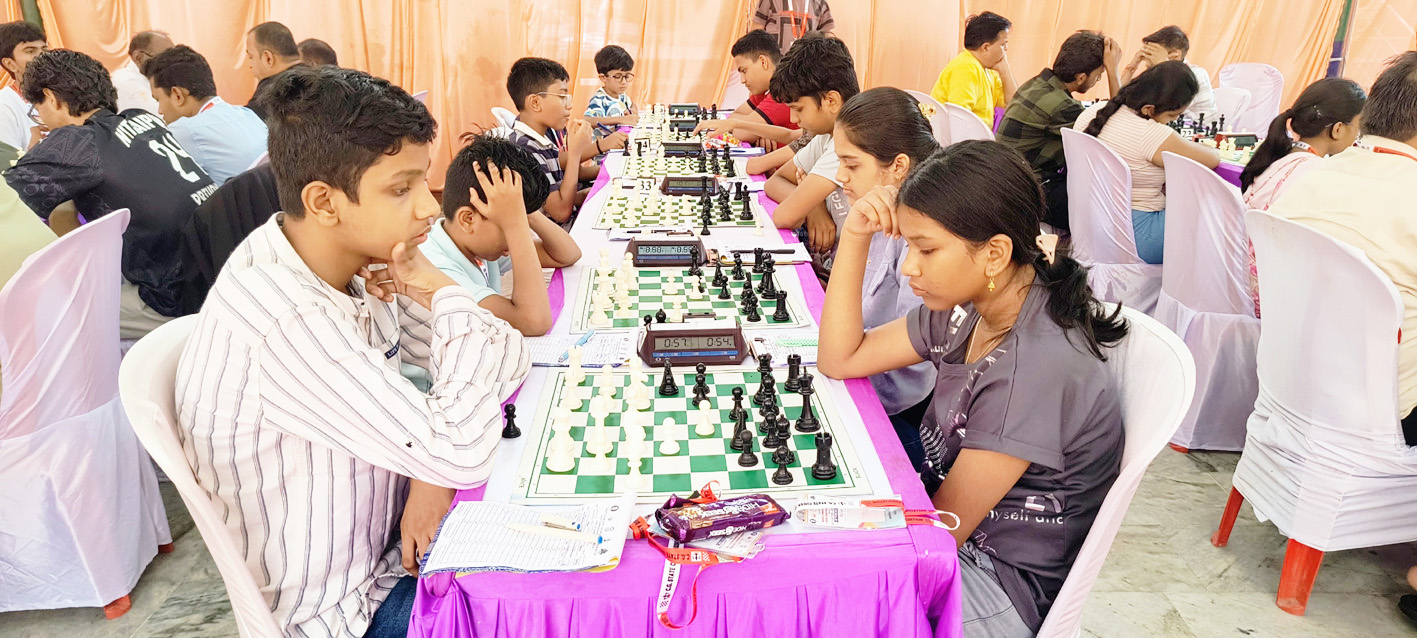 आल इंडिया चेस: तीसरे राउंड के बाद वरीयता प्राप्त खिलाडिय़ों का दबदबा कायम आल इंडिया चेस: तीसरे राउंड के बाद वरीयता प्राप्त खिलाडिय़ों का दबदबा कायम