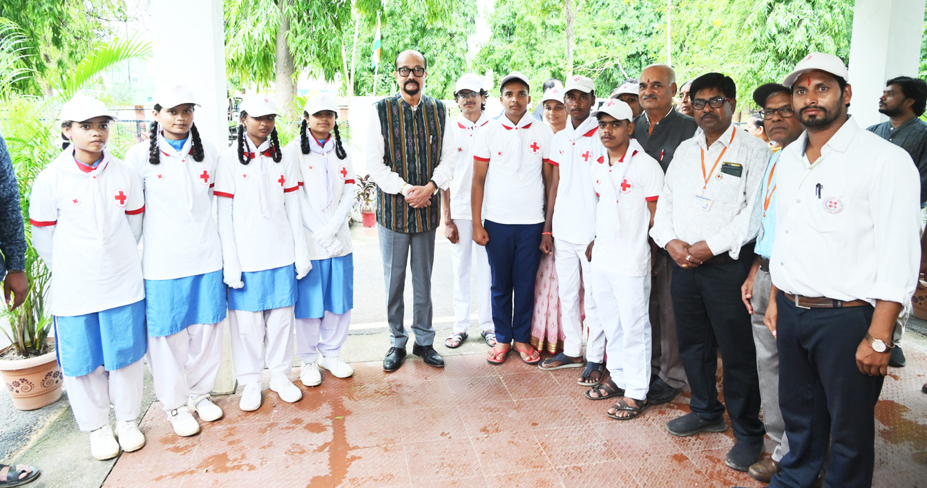 विभिन्न मुद्दों पर चर्चा विभिन्न मुद्दों पर चर्चा