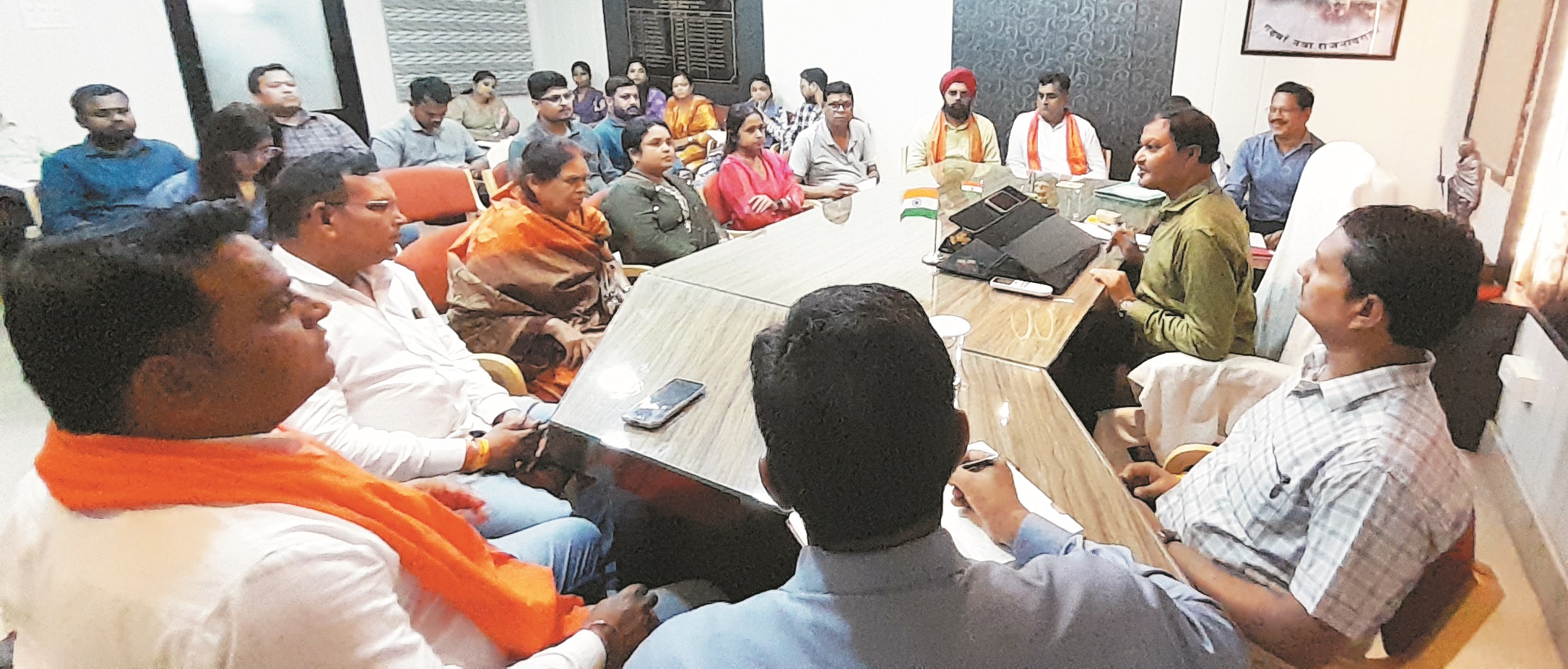 उद्यानों के रखरखाव के लिए निजी संस्था को देने बनी एमआईसी बैठक में सहमति उद्यानों के रखरखाव के लिए निजी संस्था को देने बनी एमआईसी बैठक में सहमति