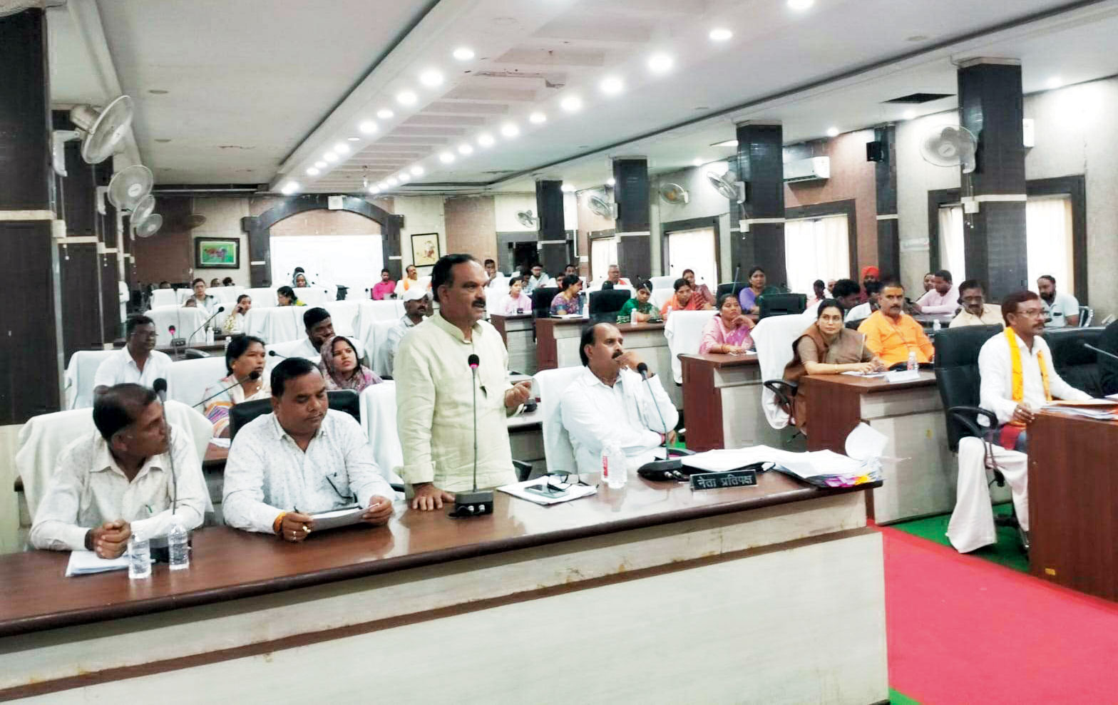 निगम की सामान्य सभा में पौने दो हजार करोड़ के कार्य मंजूर निगम की सामान्य सभा में पौने दो हजार करोड़ के कार्य मंजूर