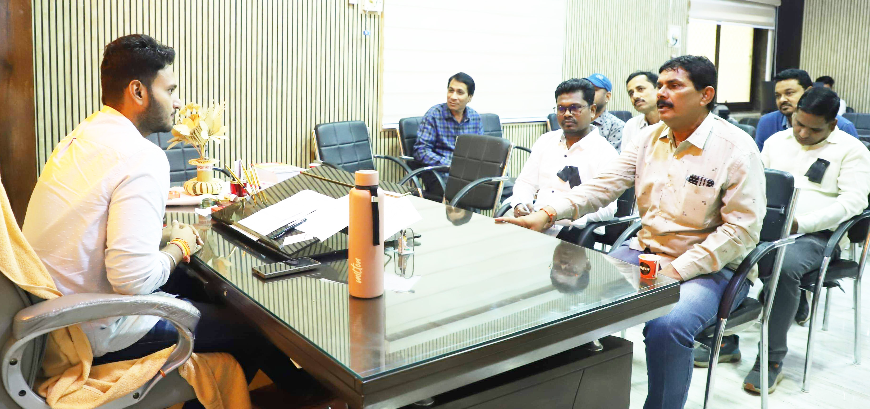 अब कोई भी मोहर्रिर अपने प्रभार वार्ड के अलावा किसी अन्य वार्ड के टैक्स रसीद नहीं काट सकेंगे अब कोई भी मोहर्रिर अपने प्रभार वार्ड के अलावा किसी अन्य वार्ड के टैक्स रसीद नहीं काट सकेंगे