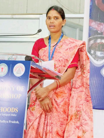 लखपति दीदी कार्यशाला : निकिता मरकाम बनीं मिसाल