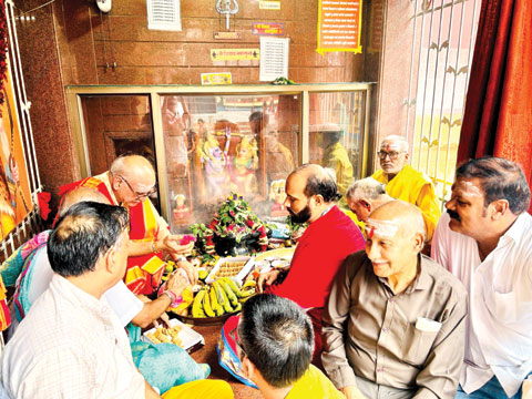 प्रथम सोमवार को महामाया मंदिर में रुद्राभिषेक हुआ- पं विजय झा प्रथम सोमवार को महामाया मंदिर में रुद्राभिषेक हुआ- पं विजय झा