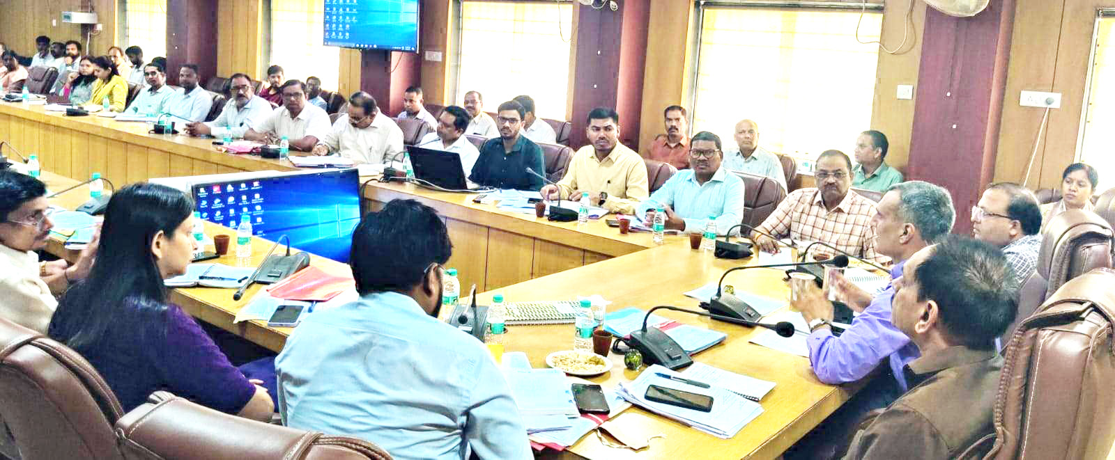नशे में युवाओं का भविष्य हो रहा खराब, अंकुश लगाने पुलिस कर रही काम नशे में युवाओं का भविष्य हो रहा खराब, अंकुश लगाने पुलिस कर रही काम