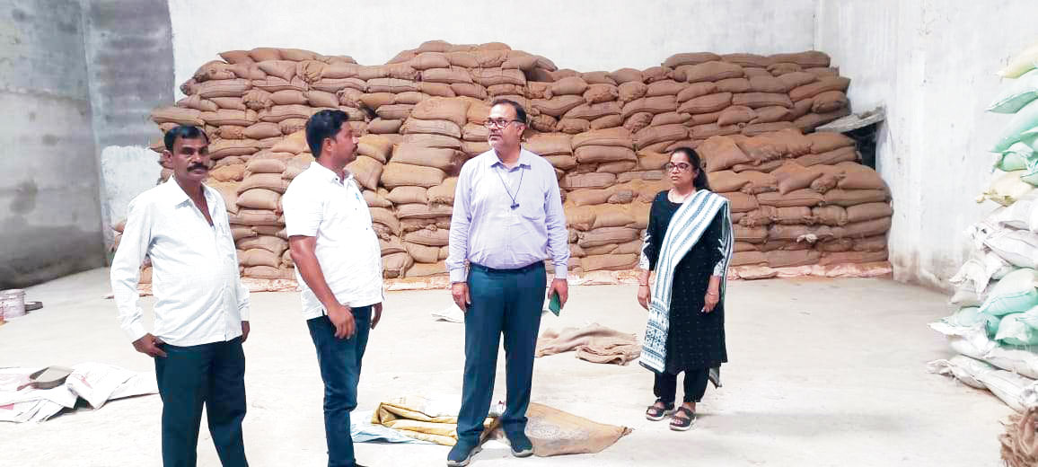 राइस मिलों की जांच, धान-चावल जब्त राइस मिलों की जांच, धान-चावल जब्त