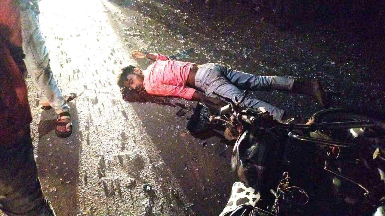 यात्री बस ने बाइक सवार को मारी ठोकर, मौत यात्री बस ने बाइक सवार को मारी ठोकर, मौत