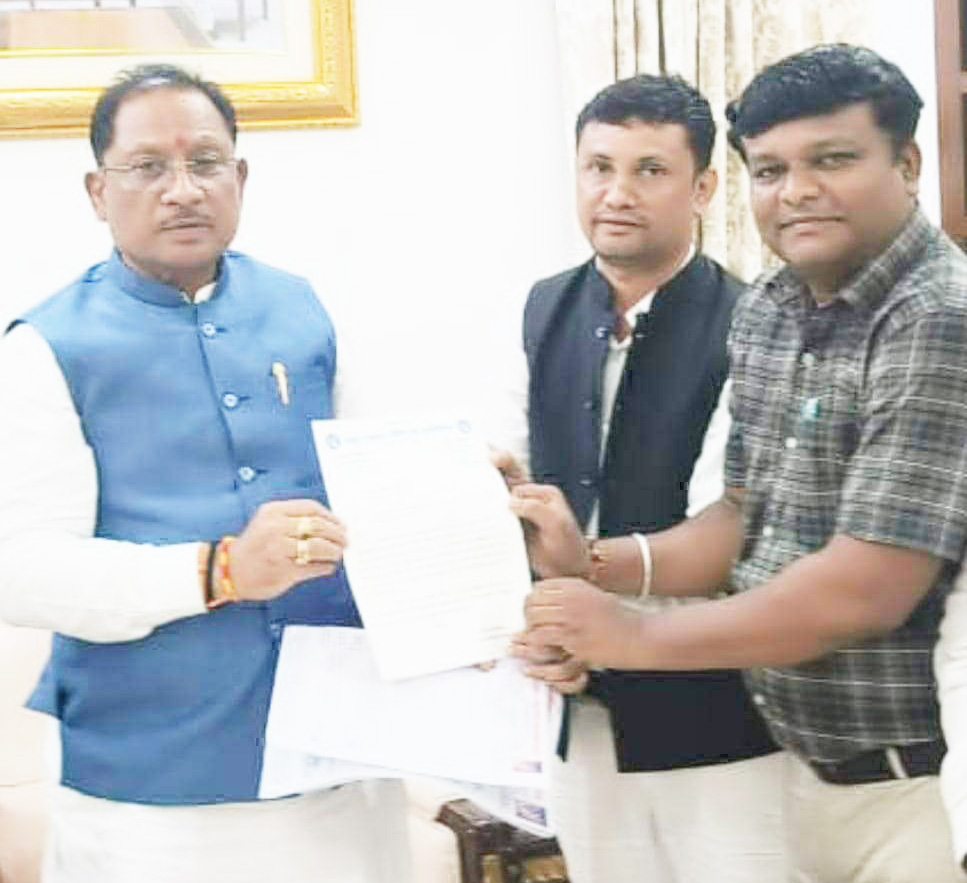 सीएम से मिले निषाद समाज के प्रतिनिधि