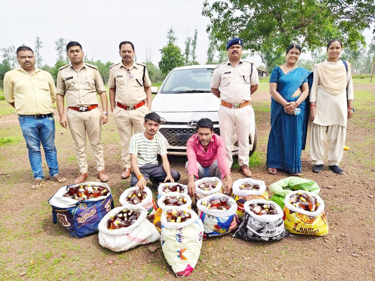  कार से शराब जब्त, 2 बंदी