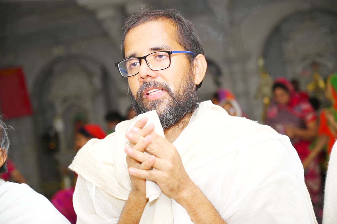 जो भी होता है वह कर्मों की वजह से होता है- वीरभद्र जो भी होता है वह कर्मों की वजह से होता है- वीरभद्र