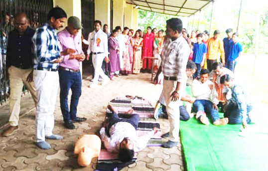 विद्यार्थियों को प्राथमिक सहायता-सामाजिक दायित्व निर्वहन के गुर सिखाए