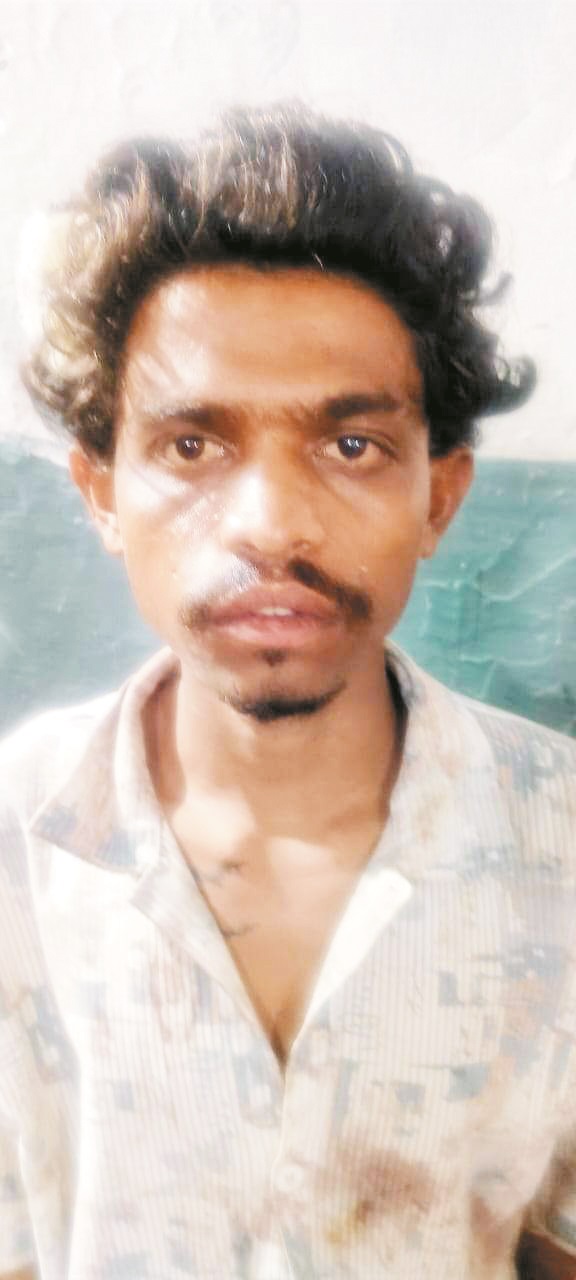 सेलून संचालक से शराब के लिए मांगे रुपये, न देने पर हमला