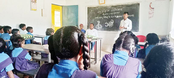 स्कूली बच्चों को दी विषैले जीवों से बचाव की जानकारी
