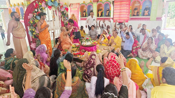 गुरु की पूजा शिव की पूजा है- डॉ. इन्दुभवानन्द