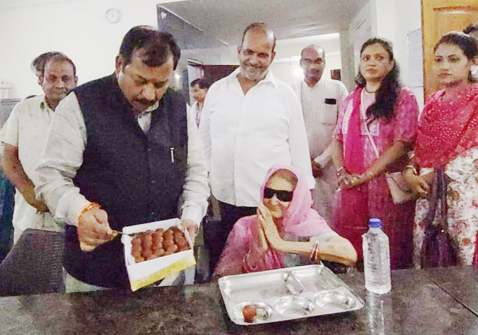 मां गोदावरी आनंद वृद्धाश्रम में सेवा का अनुपम उदाहरण देखने को मिला-सांसद बघेल