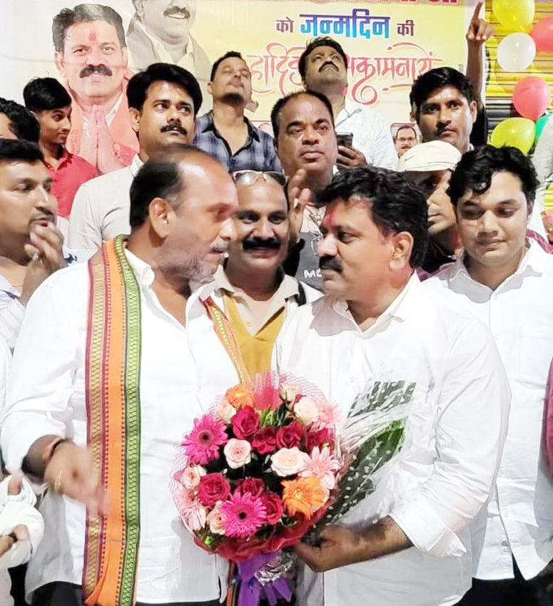 डिप्टी सीएम विजय शर्मा को योगेश तिवारी ने दी जन्मदिन की शुभकामनाएं डिप्टी सीएम विजय शर्मा को योगेश तिवारी ने दी जन्मदिन की शुभकामनाएं