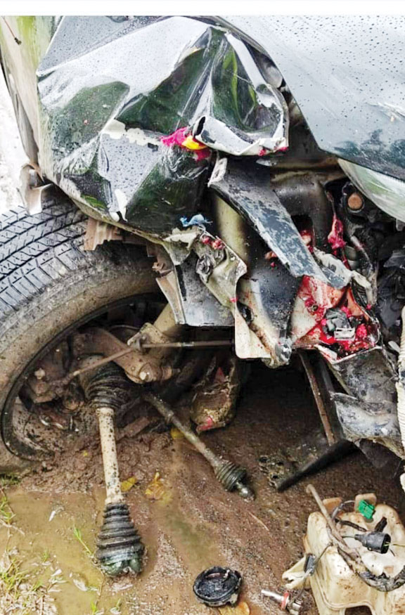 एनएच-30 पर कार ने बाइक को मारी टक्कर, तीन युवक घायल, एक की अस्पताल में मौत एनएच-30 पर कार ने बाइक को मारी टक्कर, तीन युवक घायल, एक की अस्पताल में मौत