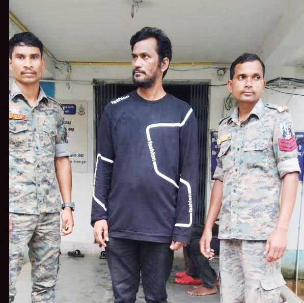 फरार स्थायी वारंटी गिरफ्तार फरार स्थायी वारंटी गिरफ्तार