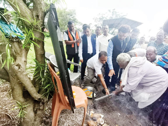 जगदलपुर में विकास कार्यों का भूमिपूजन जगदलपुर में विकास कार्यों का भूमिपूजन