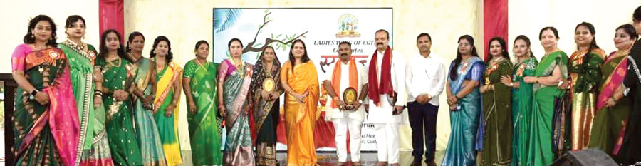 तेलुगु परिधान महिलाओं के लिए प्रेरणादायक- चौबे तेलुगु परिधान महिलाओं के लिए प्रेरणादायक- चौबे