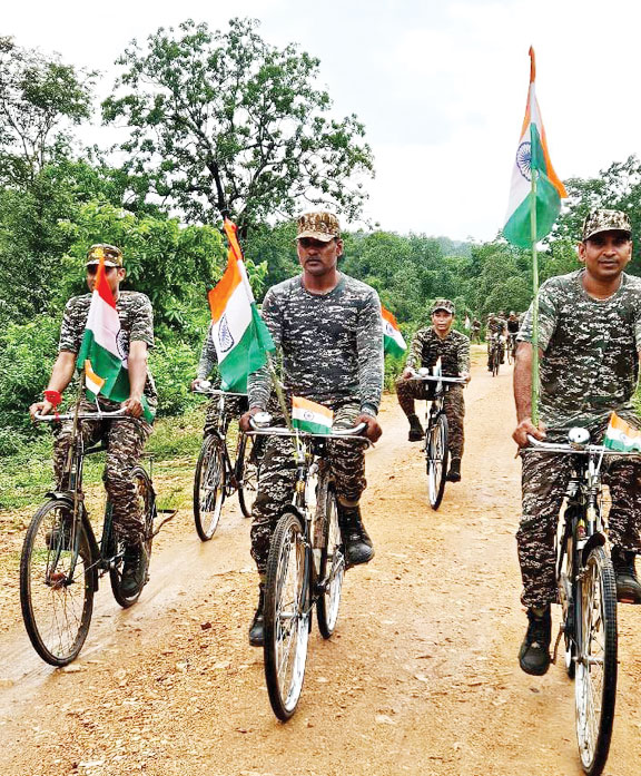 फिट इंडिया मूवमेंट के तहत साइकिल रैली फिट इंडिया मूवमेंट के तहत साइकिल रैली