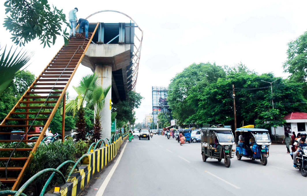 स्काईवॉक के निर्माण में आई तेजी