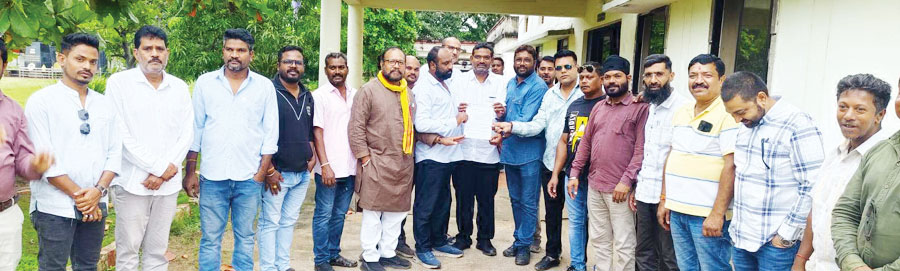 नशे के कारोबार व बढ़ते अपराध पर नियंत्रण लगाने कांग्रेस ने एसपी को सौंपा ज्ञापन