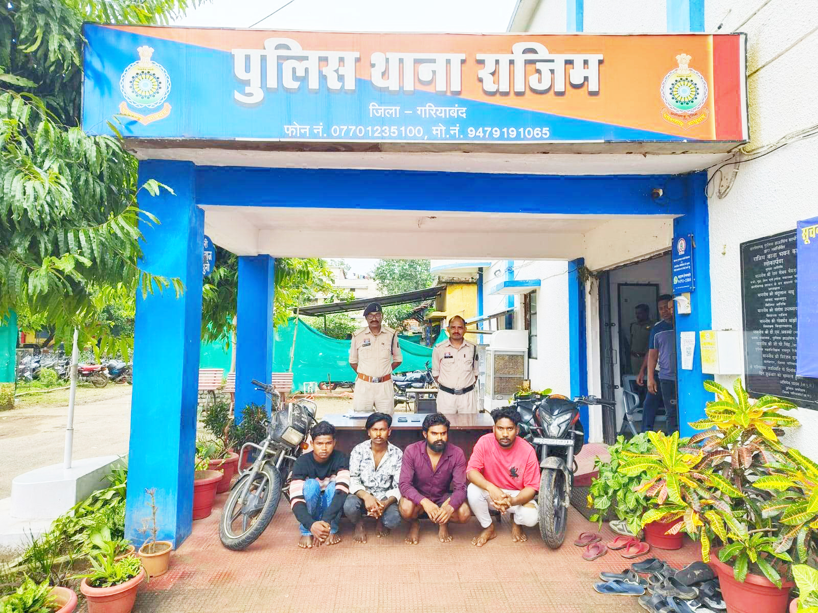 दो युवकों से मारपीट के बाद चाकू मारा, 6 आरोपी गिरफ्तार