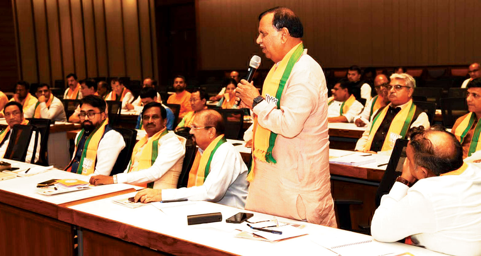 एक राष्ट्र एक चुनाव राष्ट्रीय कार्यशाला में शामिल हुए शिवरतन