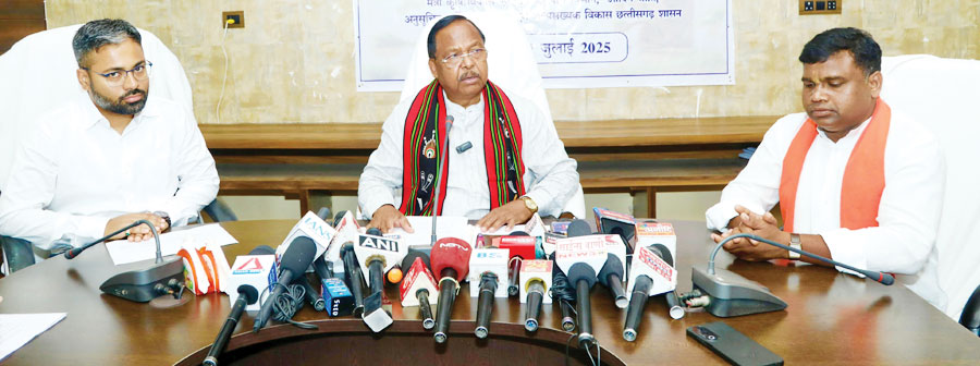 किसानों को समय पर खाद और बीज उपलब्ध कराने के लिए राज्य सरकार प्रतिबद्ध-नेताम