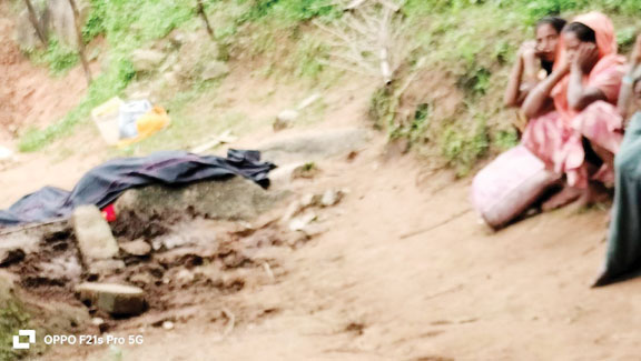 हाथी ने पिता-पुत्री को कुचला, 24 घंटे के अंदर 3 को मारा