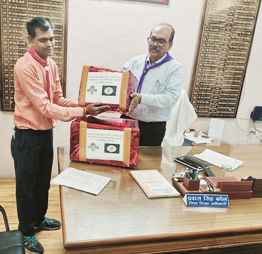 जवानों के लिए तैयार किया 1375 राखियां