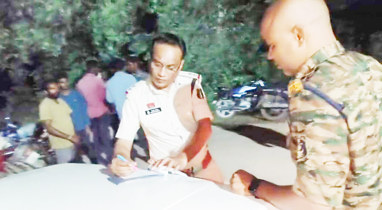  ट्रैफिक पुलिस ने आरक्षक का काटा चालान