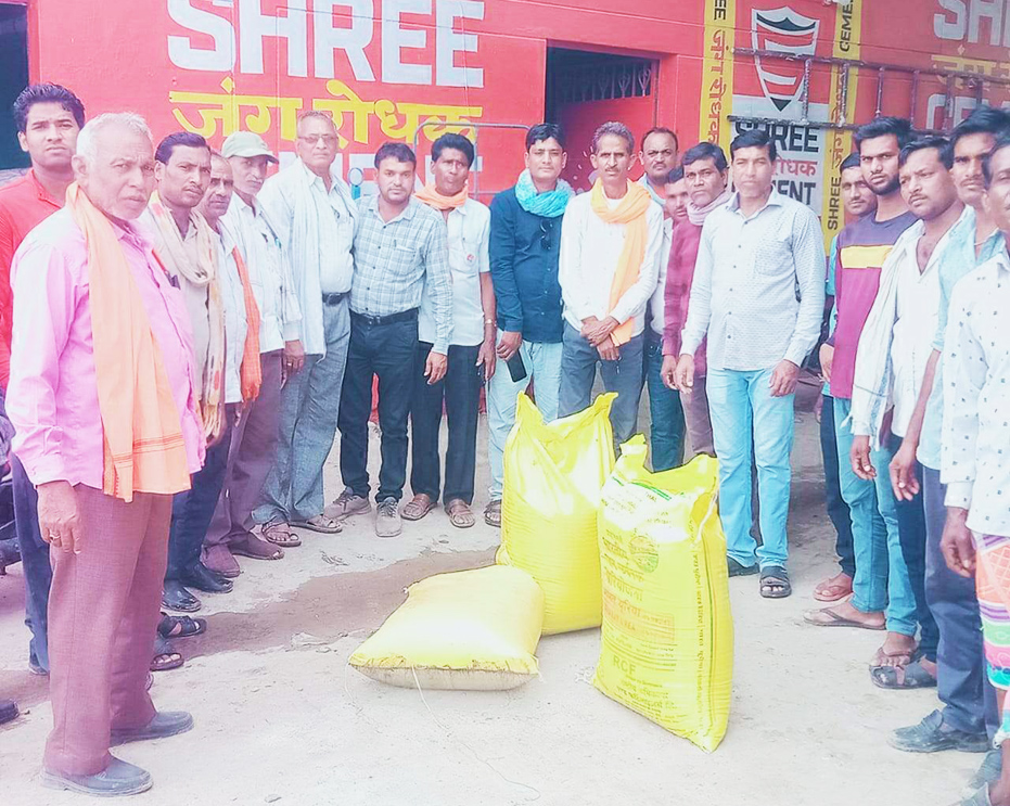 कबीरधाम में पर्याप्त मात्रा  में खाद उपलब्ध