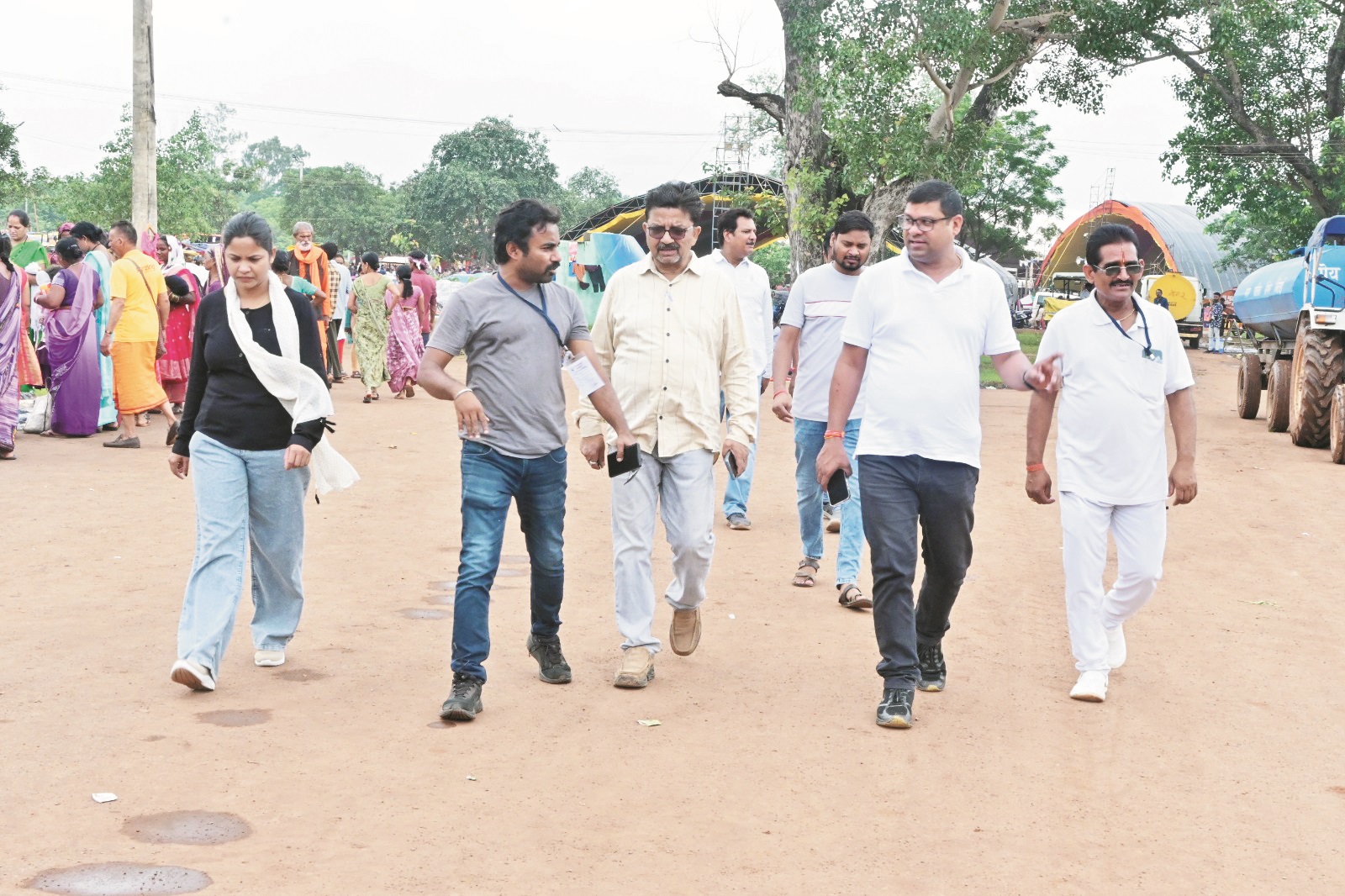 कथा स्थल का आयुक्त ने किया निरीक्षण