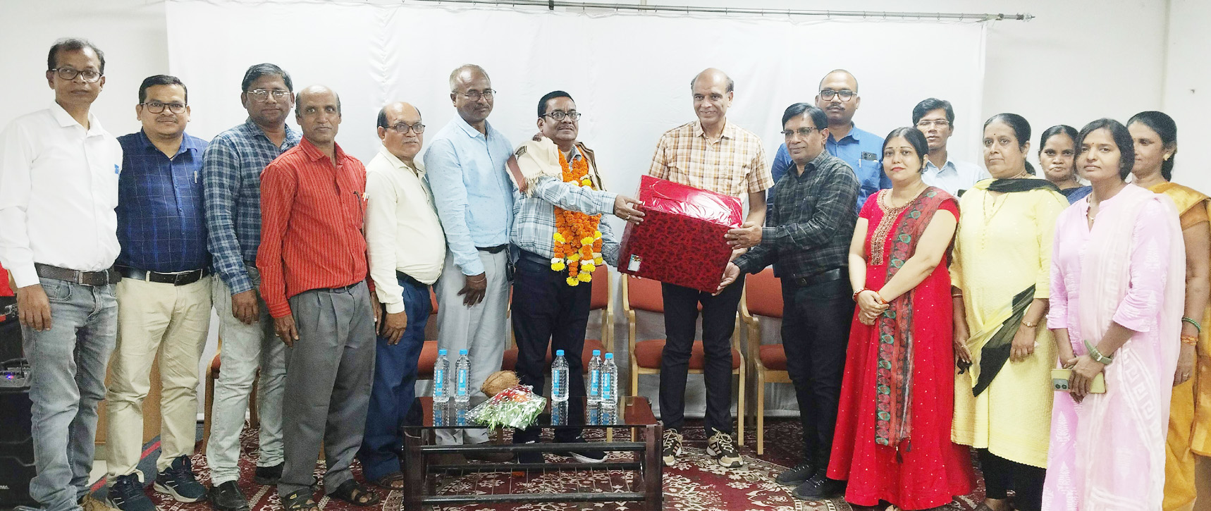 सेवानिवृत्त ईई साहू को दी विदाई