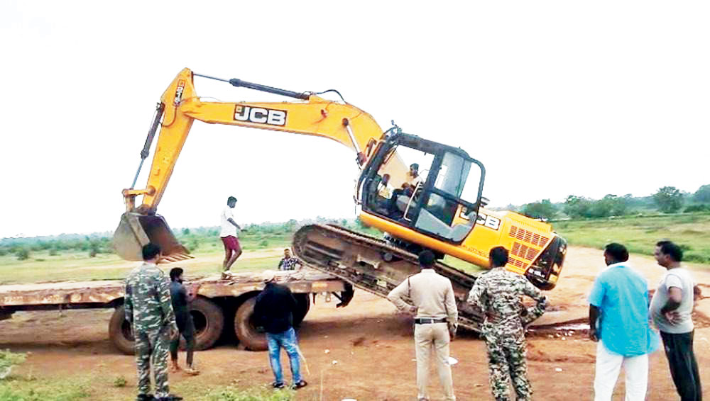 अवैध रेत खुदाई, एक चेन माउंटेड-सात हाइवा जब्त