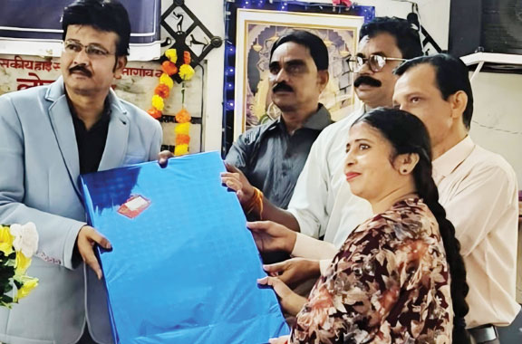 संकुल बुनागांव में स्थानांतरित शिक्षकों को दी विदाई