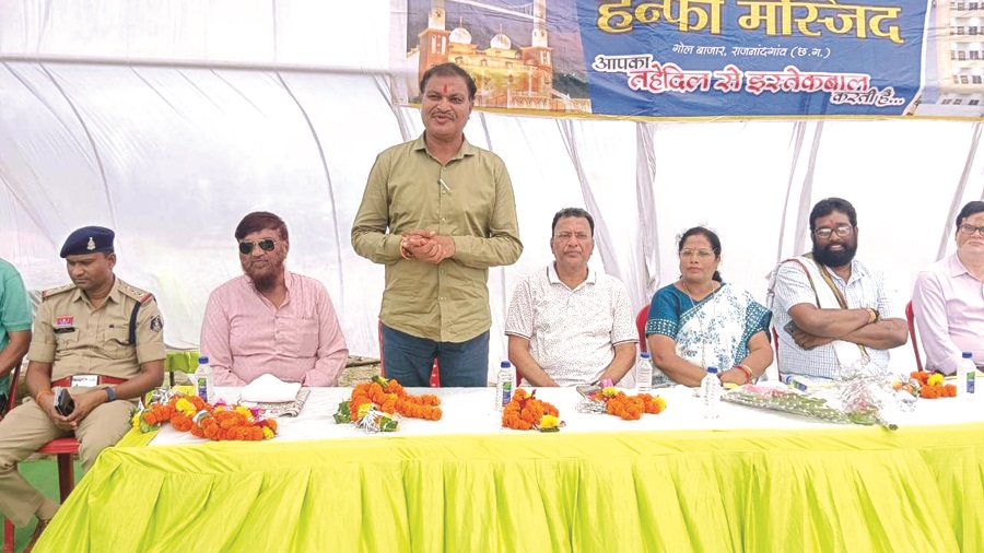 वृक्षारोपण अभियान का हर समाज कर रहा अनुशरण - महापौर